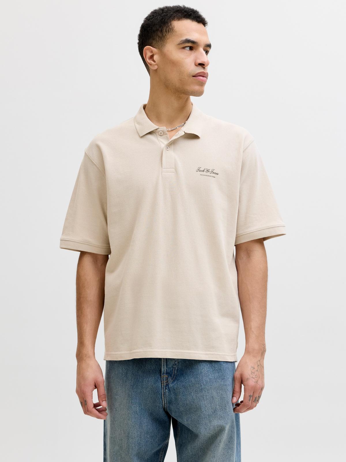 JJEARCHIVE GRAPHIC POLO SS LN 