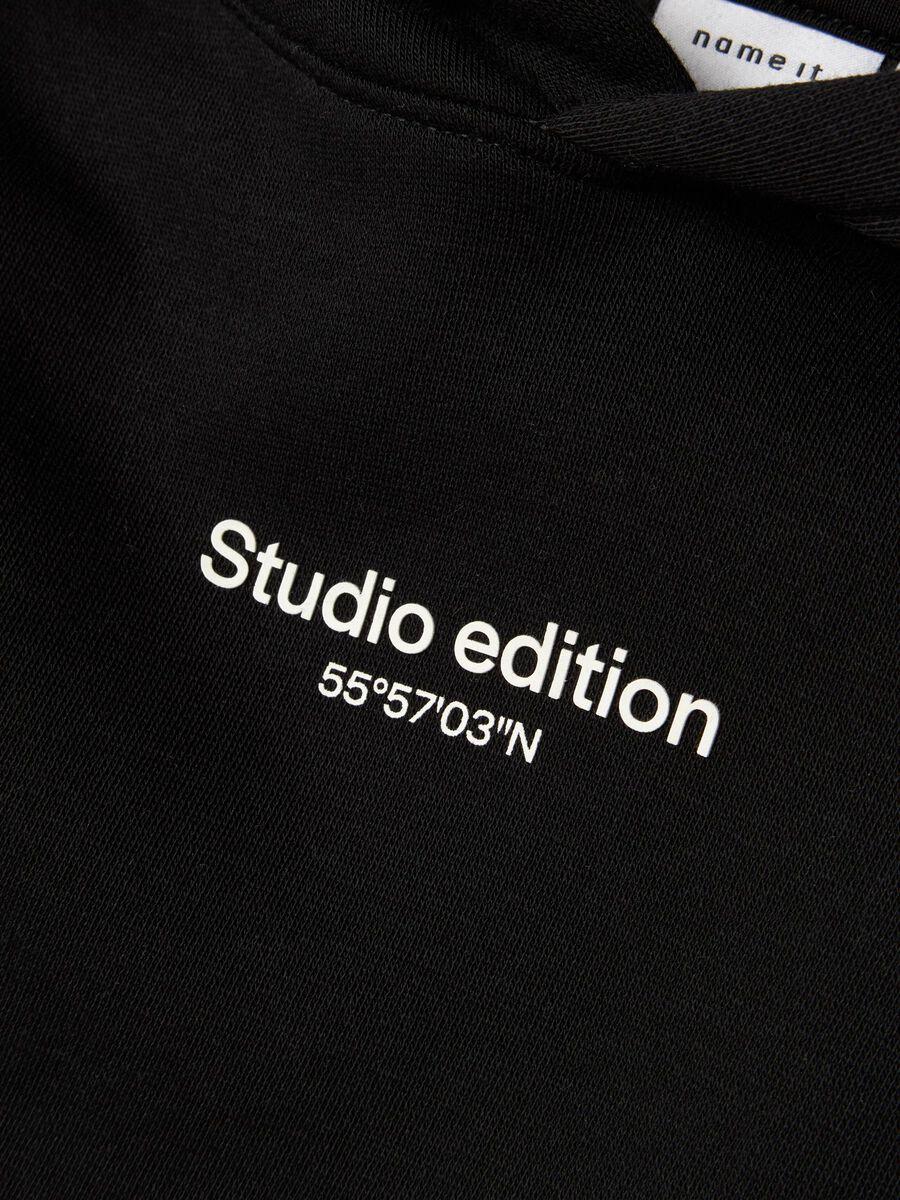 13235759/Black NAME.IT