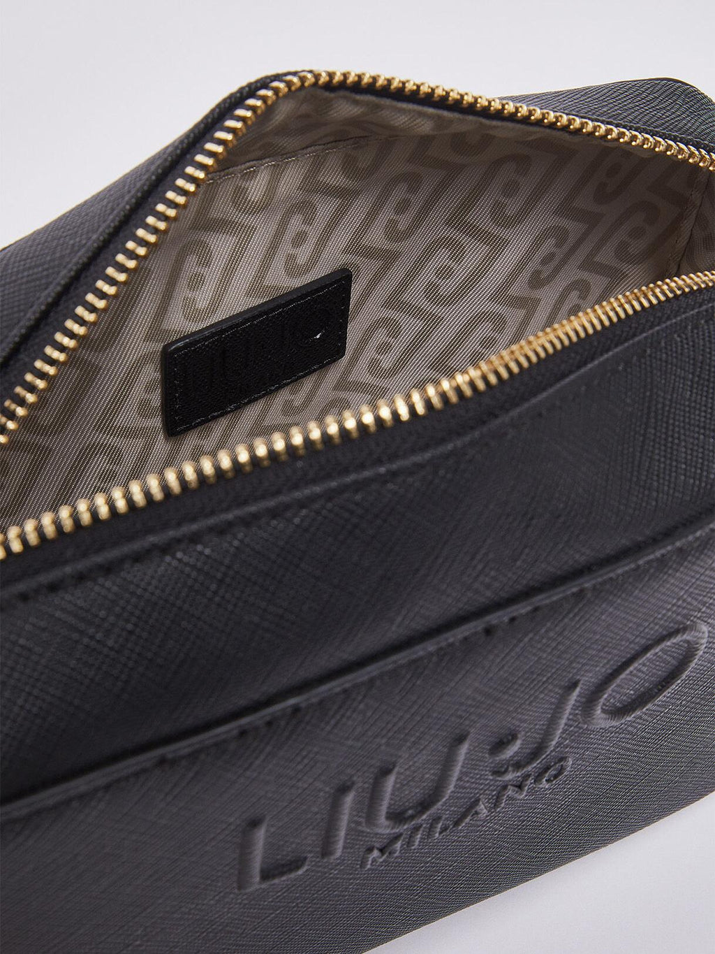 AA6153ES029/22222 LIU JO