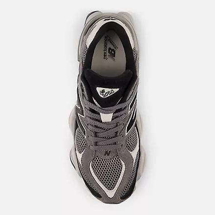 New Balance SNEAKERS 9060 IN PELLE E TESSUTO MULTICOLOR 