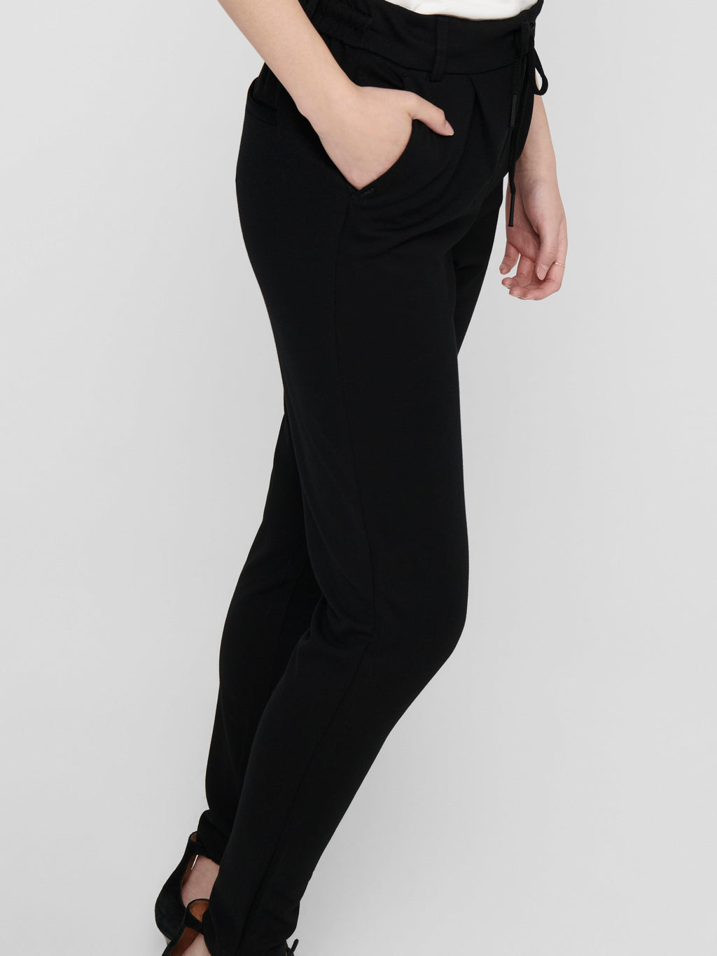 15115847/Black ONLY