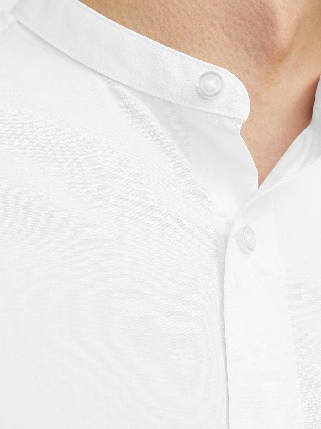 12205921/White JACK AND JONES