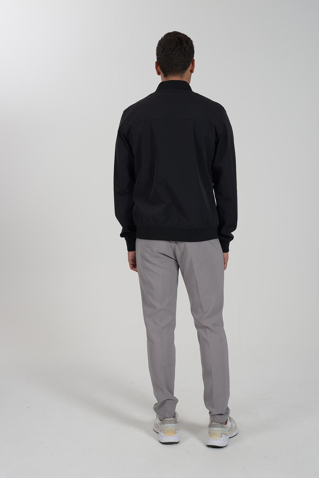 J561 NQ00/0801 YES ZEE