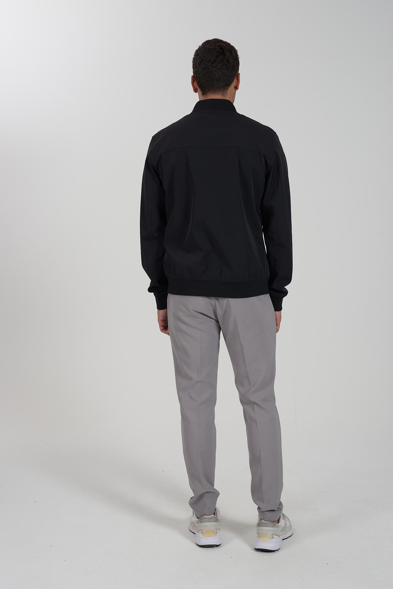 J561 NQ00/0801 YES ZEE