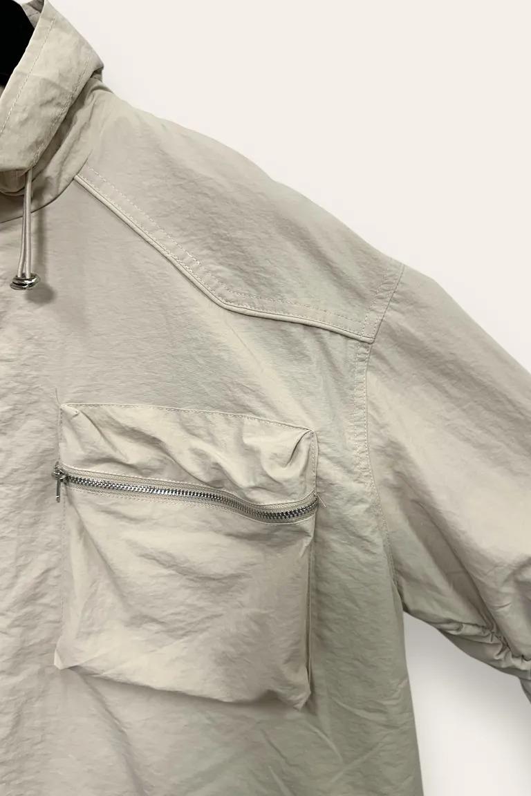 Giacca a bomber cropped con due tasche frontali YY-10722/Beige LOVEme