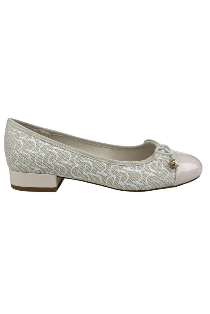 BALLET SHOES 