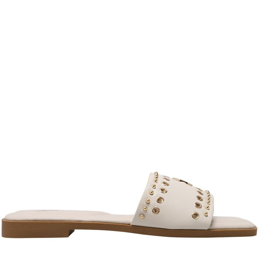 SLIPPERS 