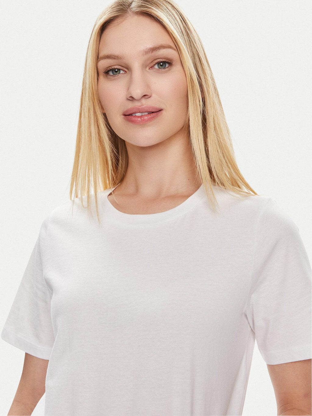 15270390/White ONLY