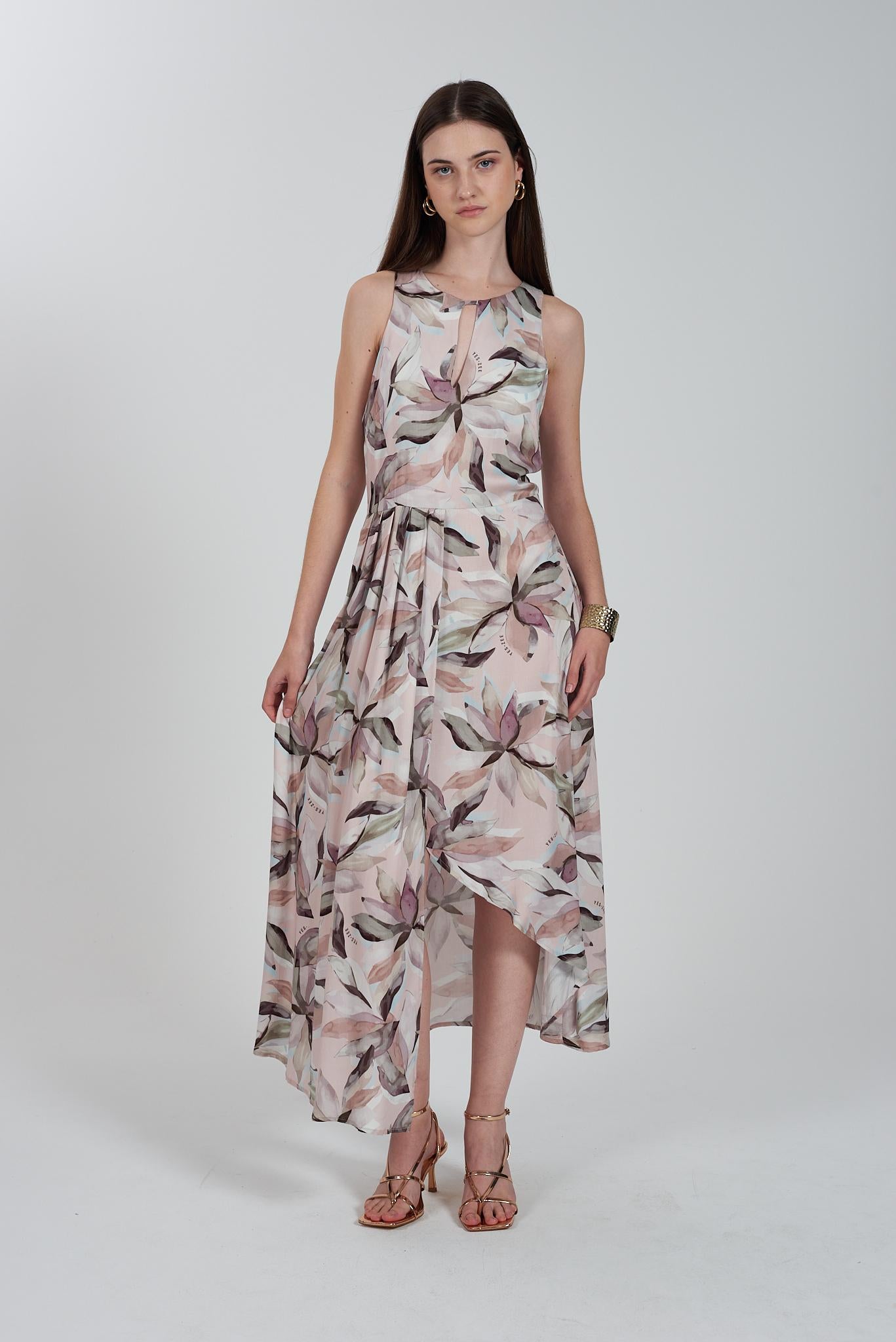 A418 CF01/2442 YES ZEE