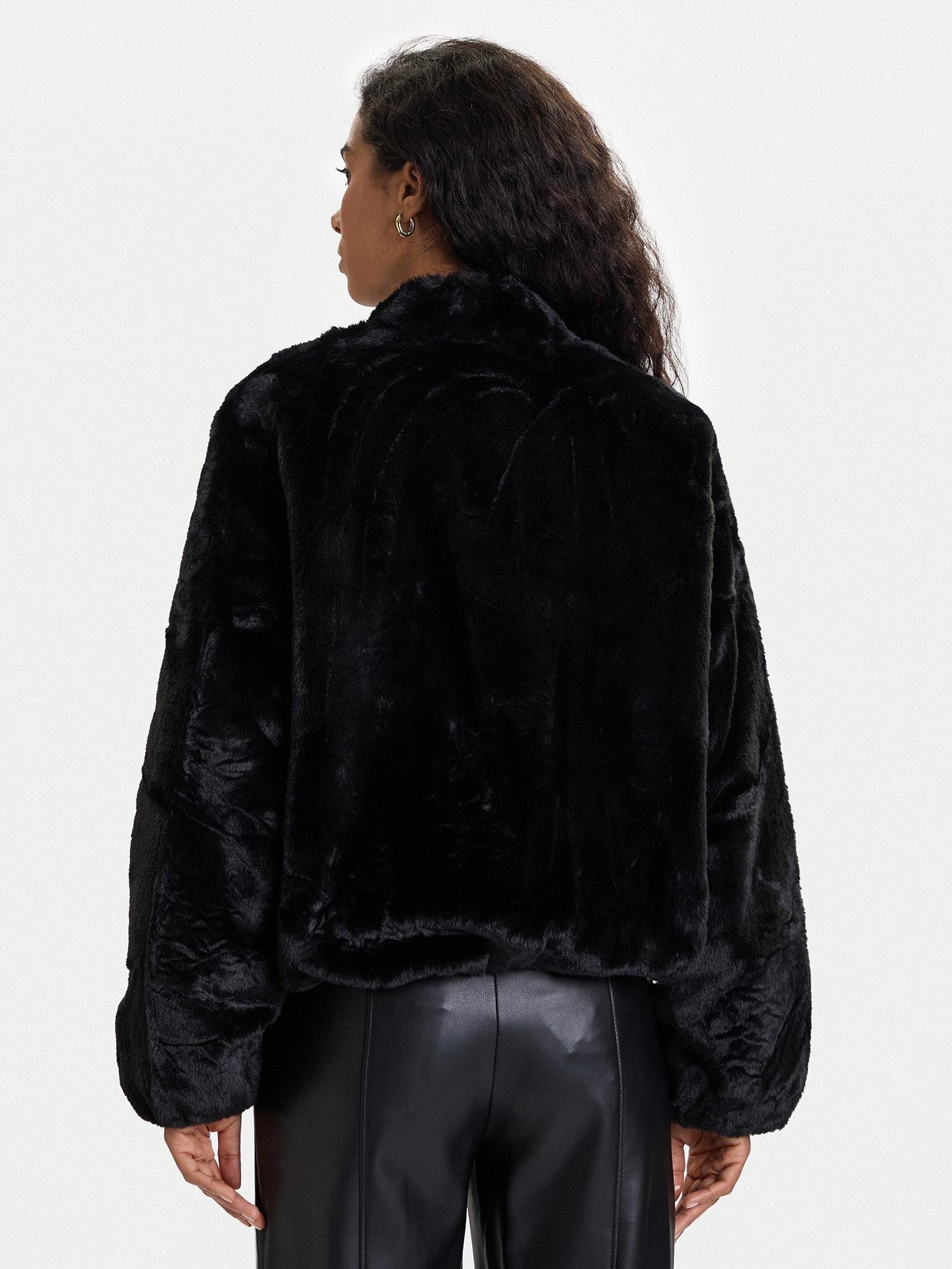 10331291/Black VERO MODA