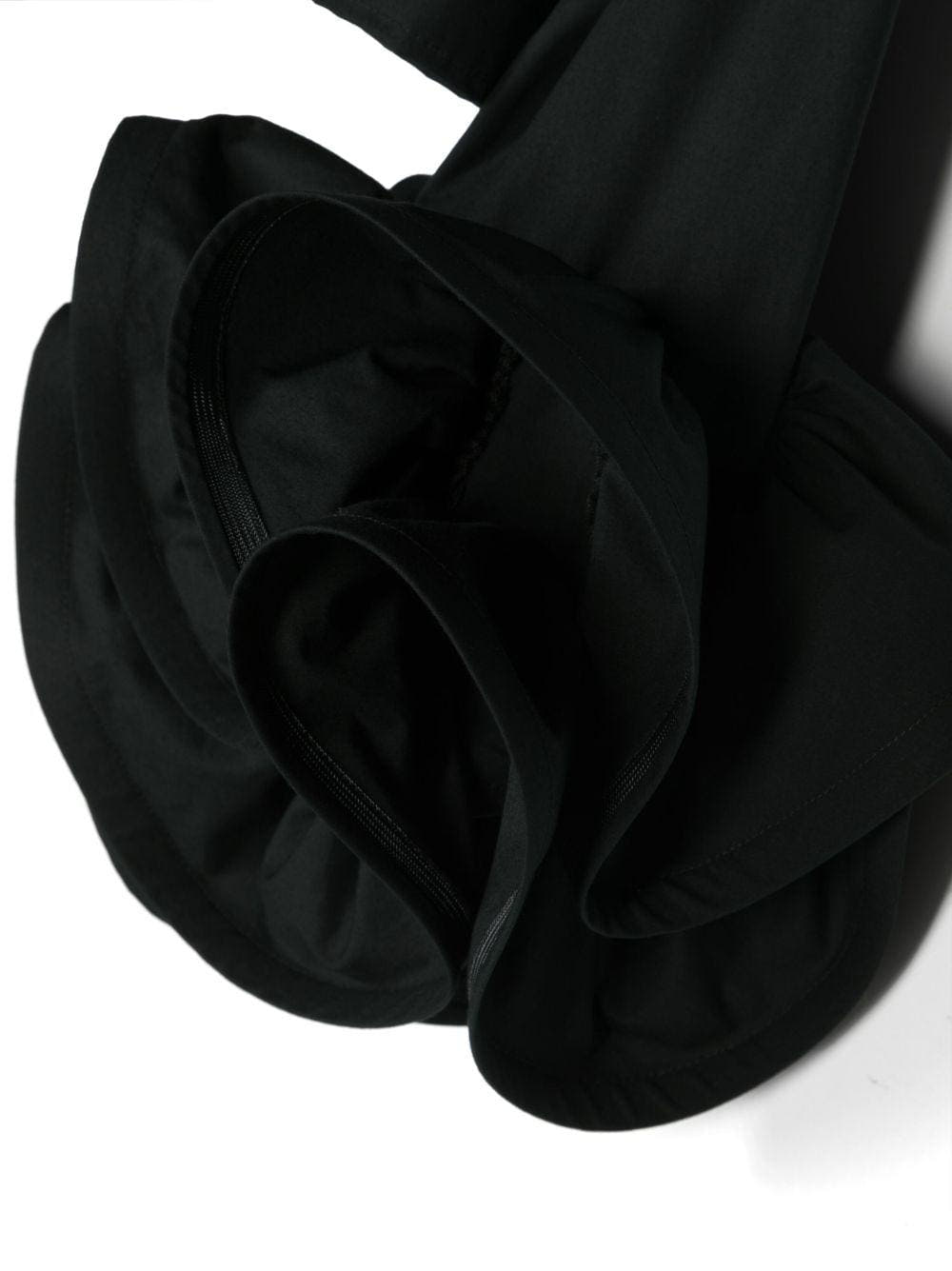 CAMICIA CON MANICHE A VOLANT NERO 