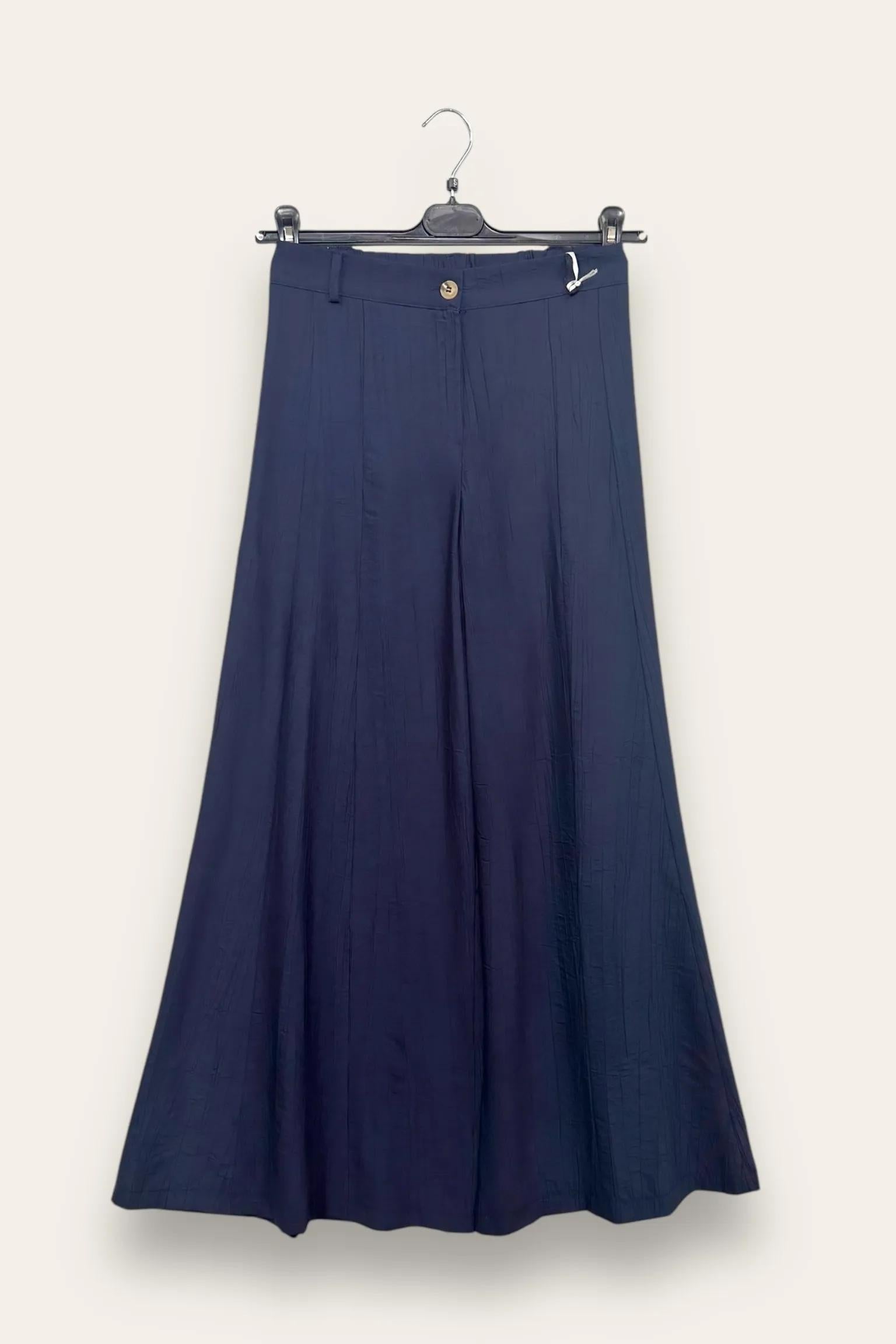 Pantalone a palazzo in viscosa goffrata 
