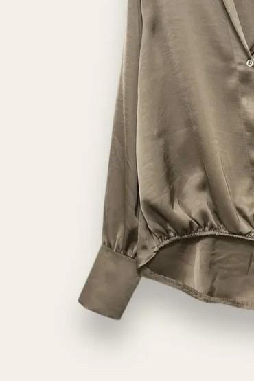 Camicia in raso a portafoglio con elastico al fondo CL-10676-CL-10277/Fango LOVEme