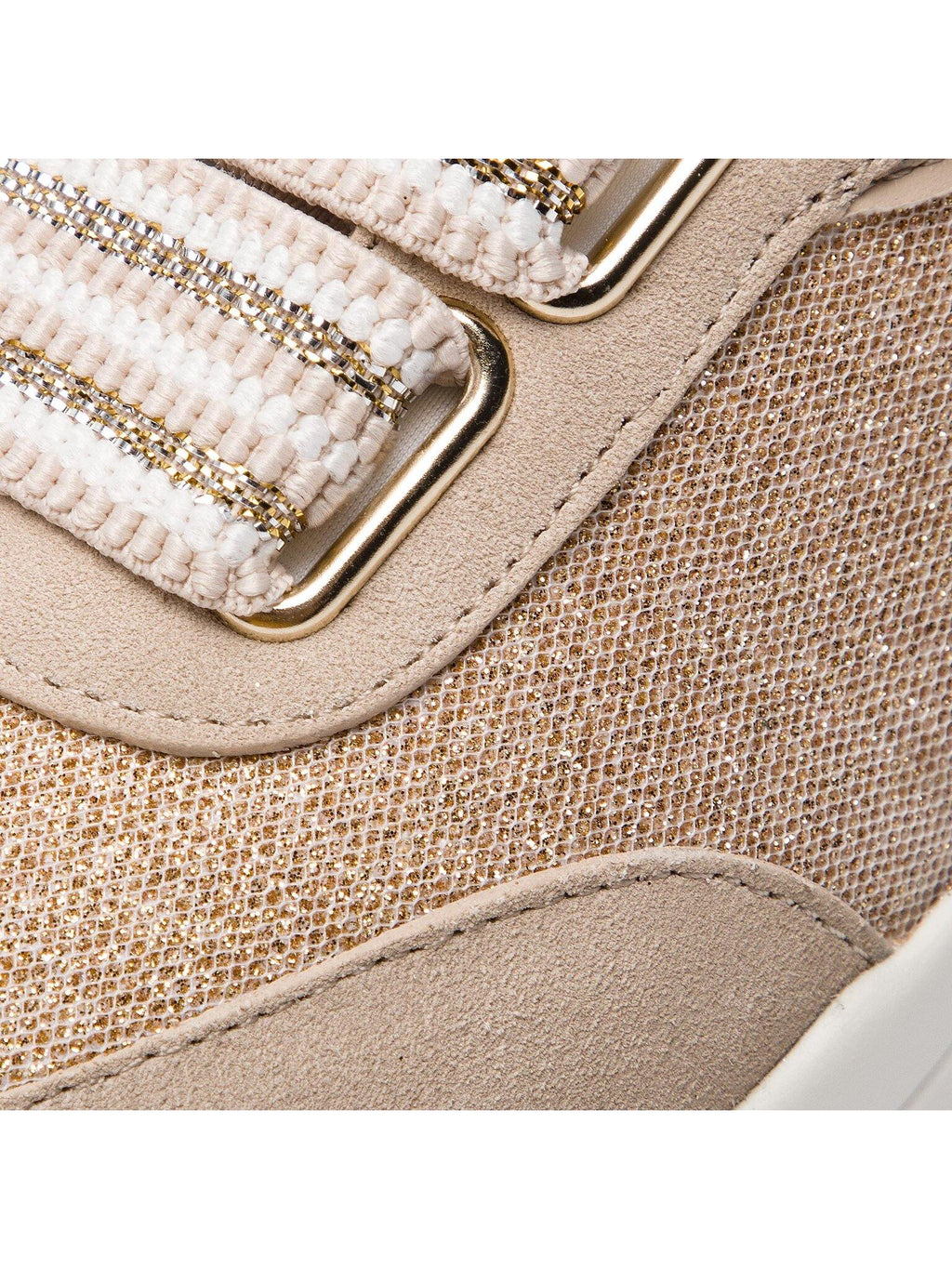 SNEAKER 