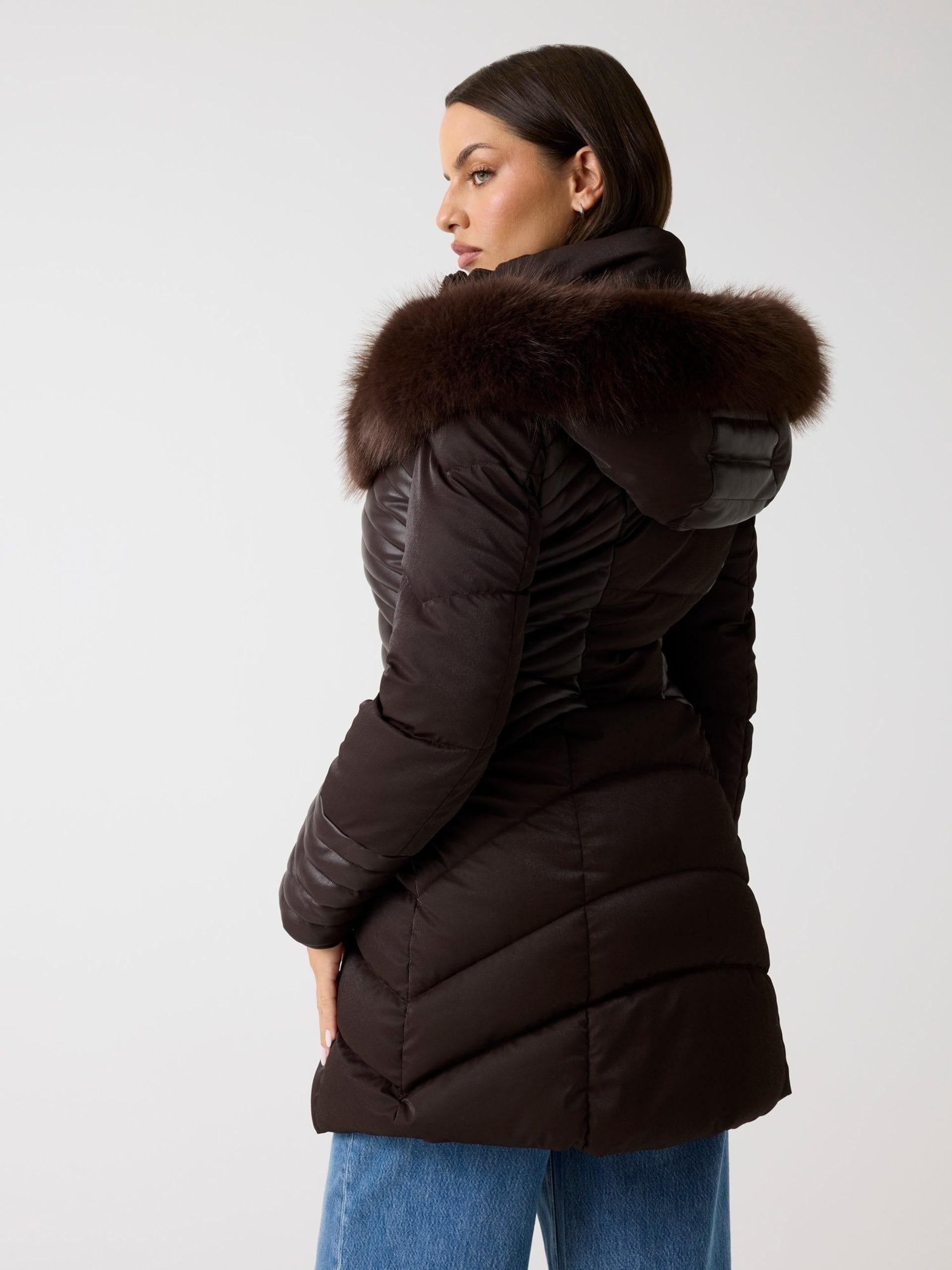 W4BL61WGLZ0/G1EB GUESS