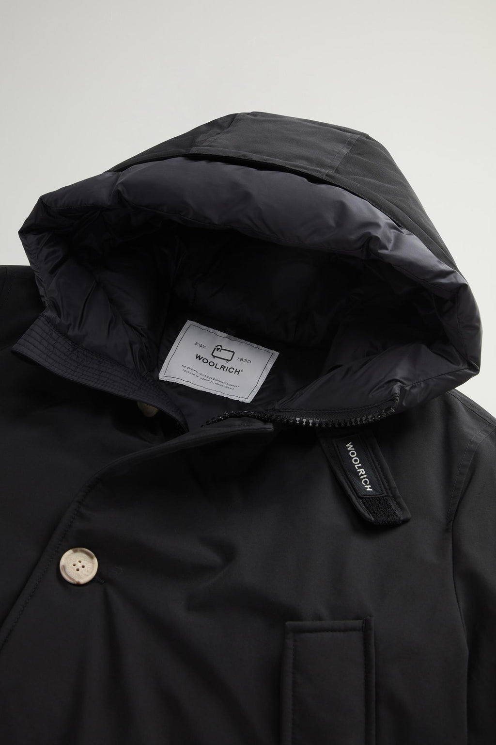 ARCTIC PARKA CFWOOU0483MHUT0001/BLK WOOLRICH