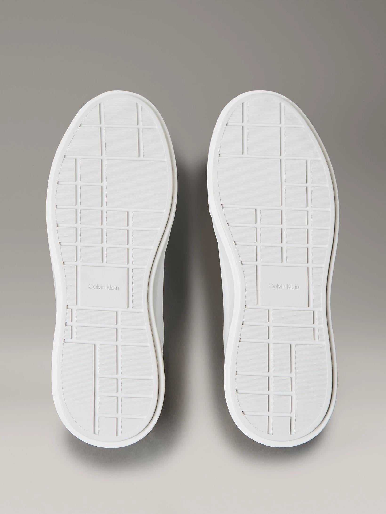 YW0YW01947/0IC CALVIN KLEIN