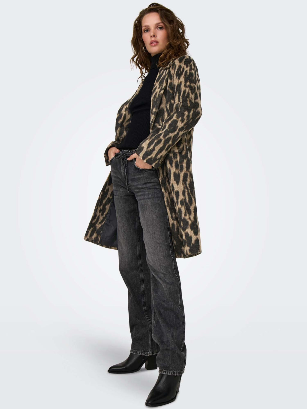 15325866/Black ONLY