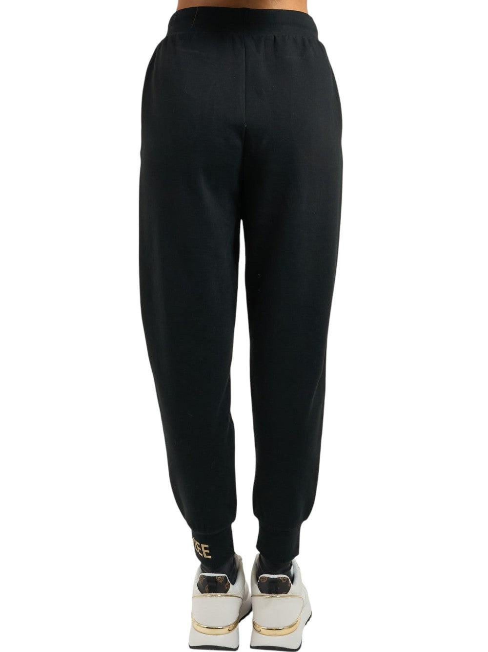 P381 SK00/0801 YES ZEE