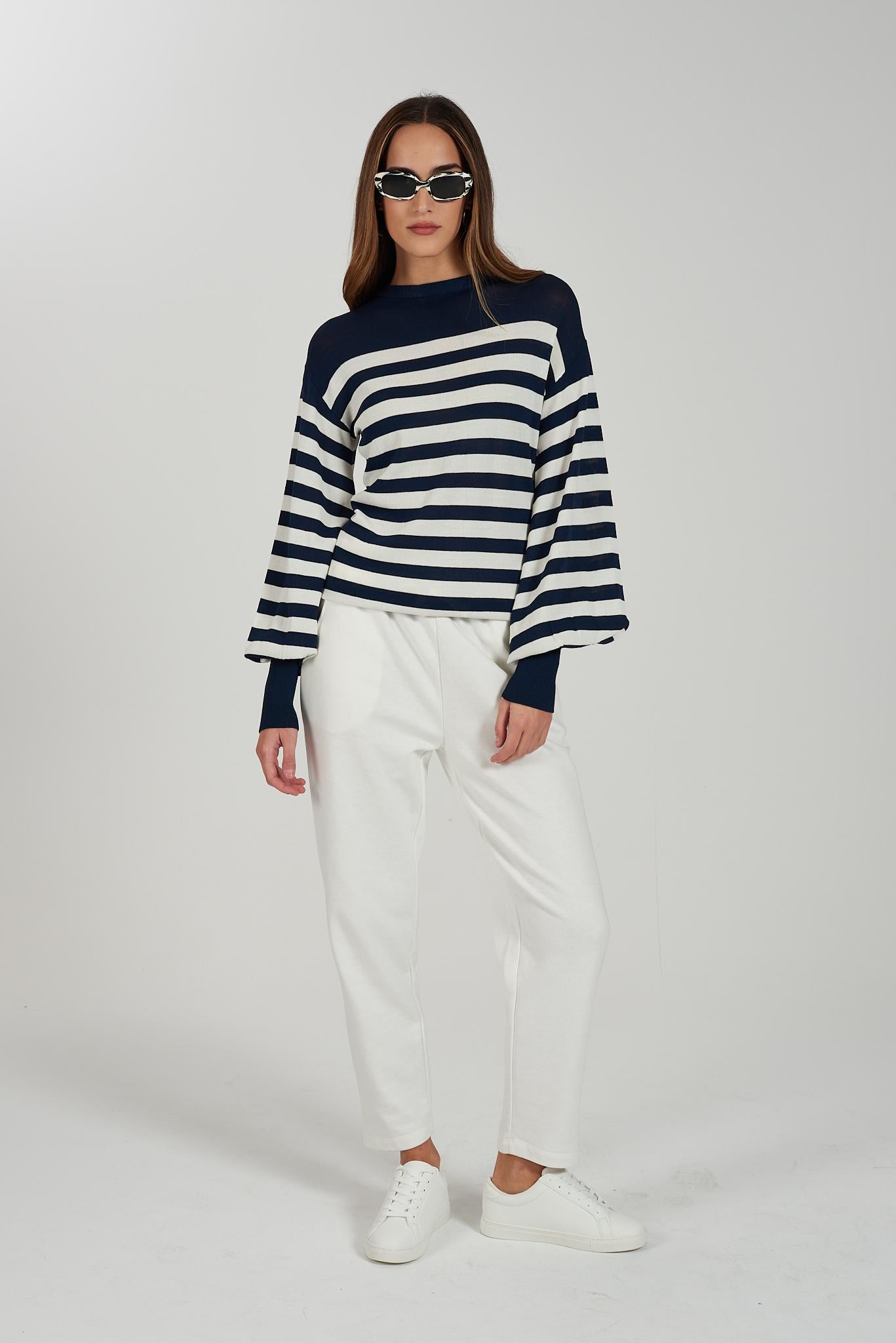 M405 LG00/2713 YES ZEE