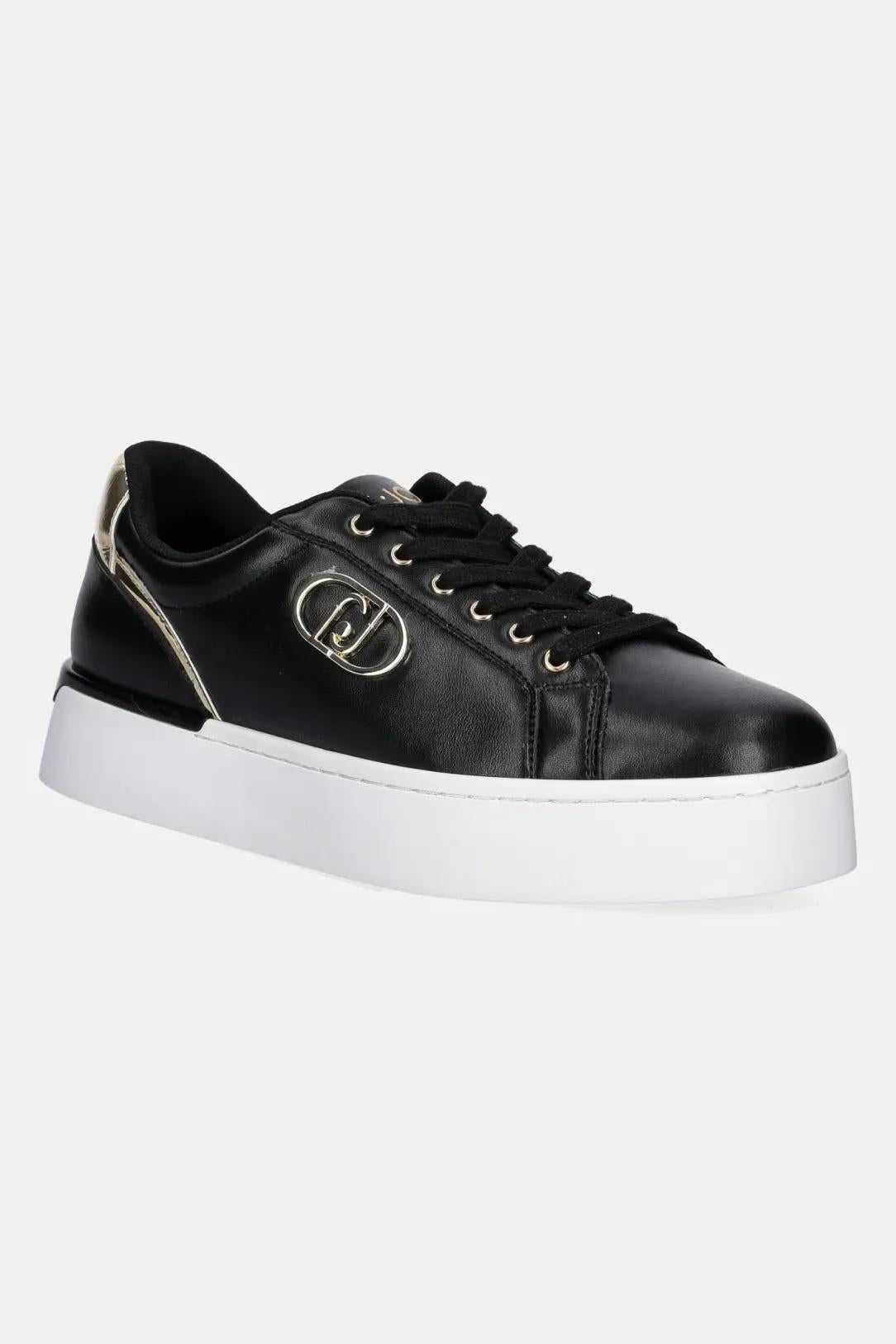 PRETTY 06 - SNEAKER 