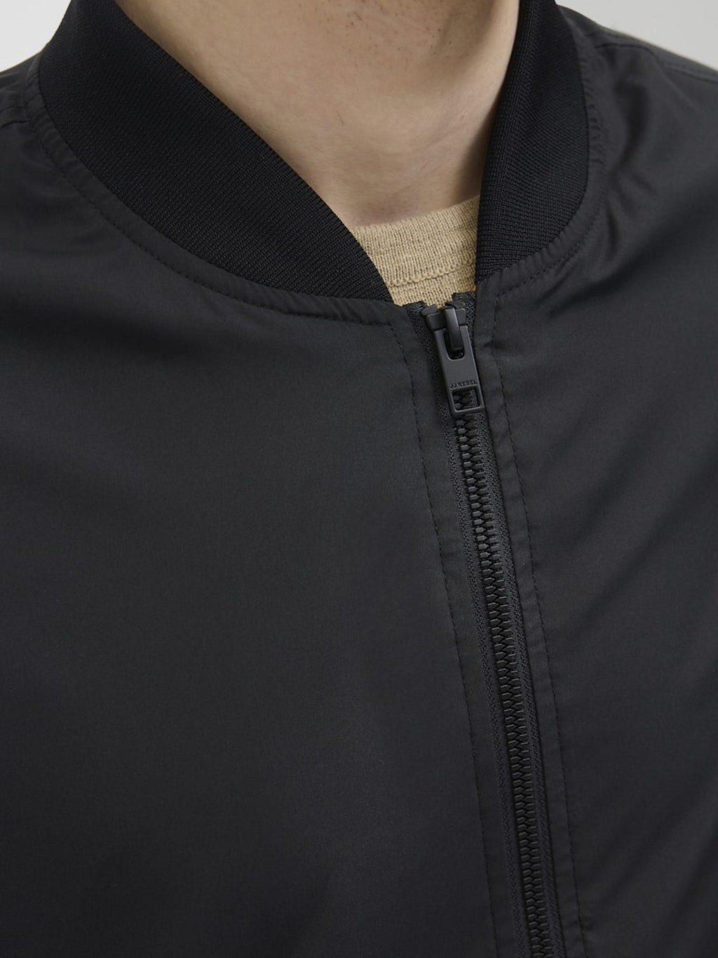 12271301/Black JJ REBEL