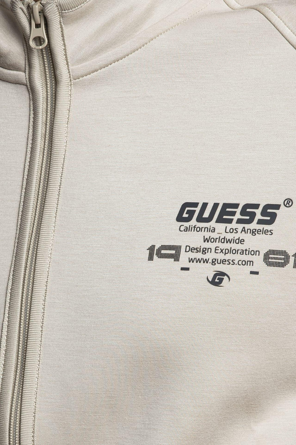 Z5BQ01KCNS2/G9D0 GUESS