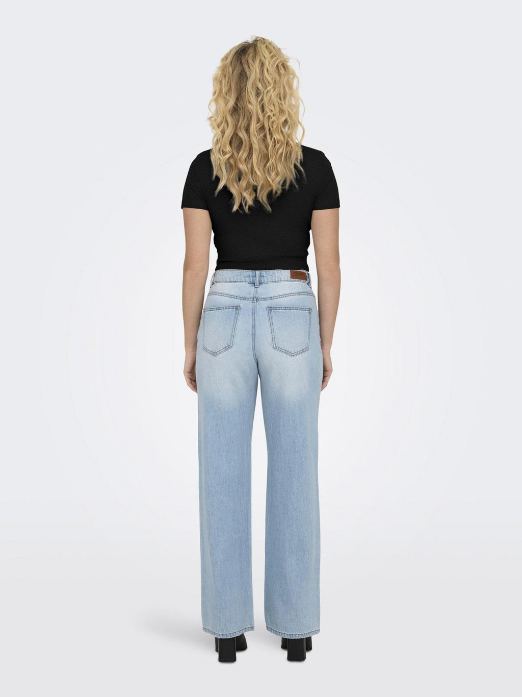 15311891/Black ONLY