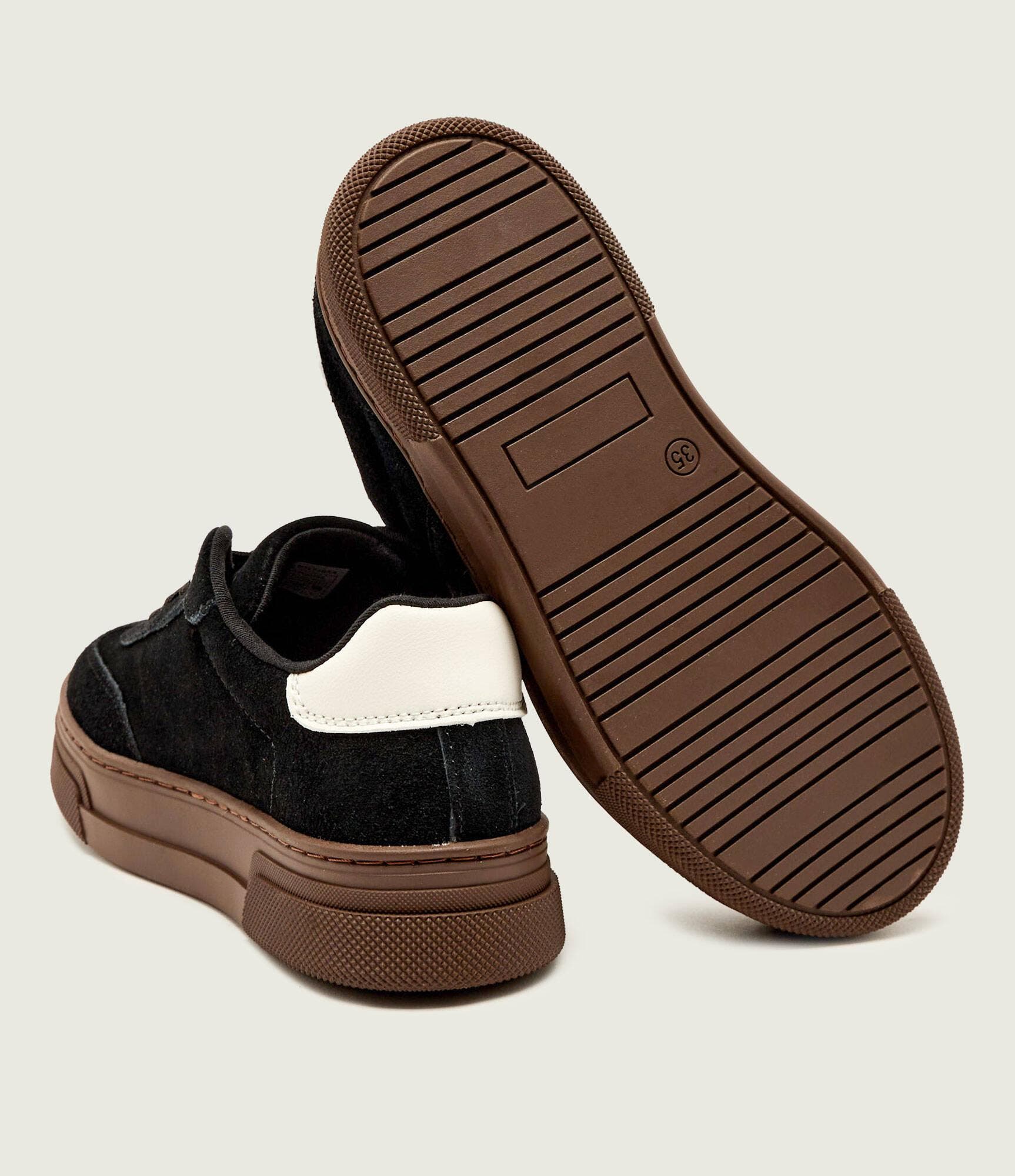 SNEAKER 