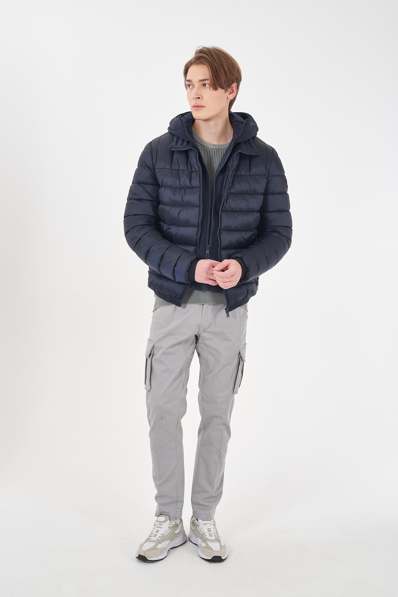 J838 QG00/0713 YES ZEE