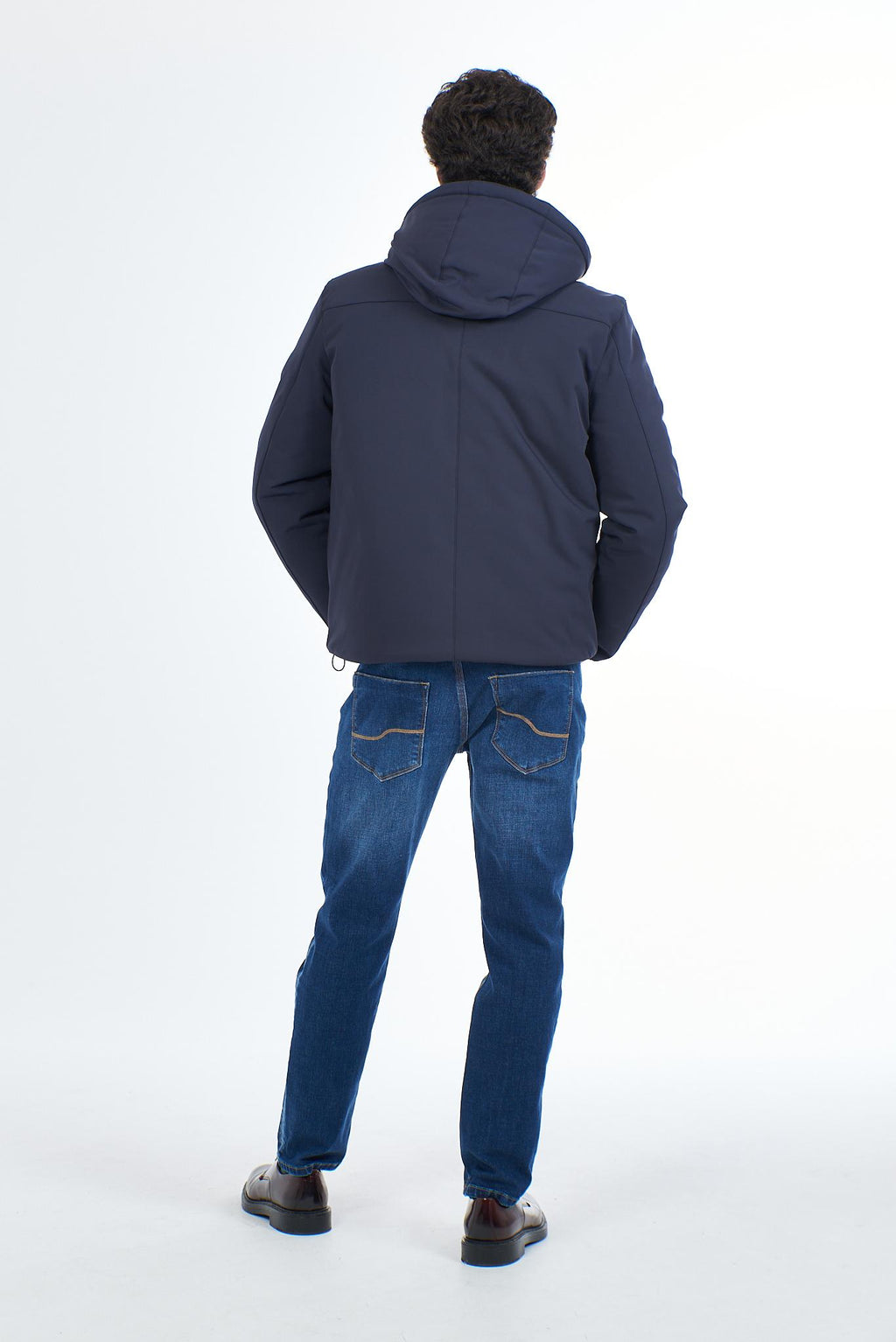 J834 NM00/0710 YES ZEE