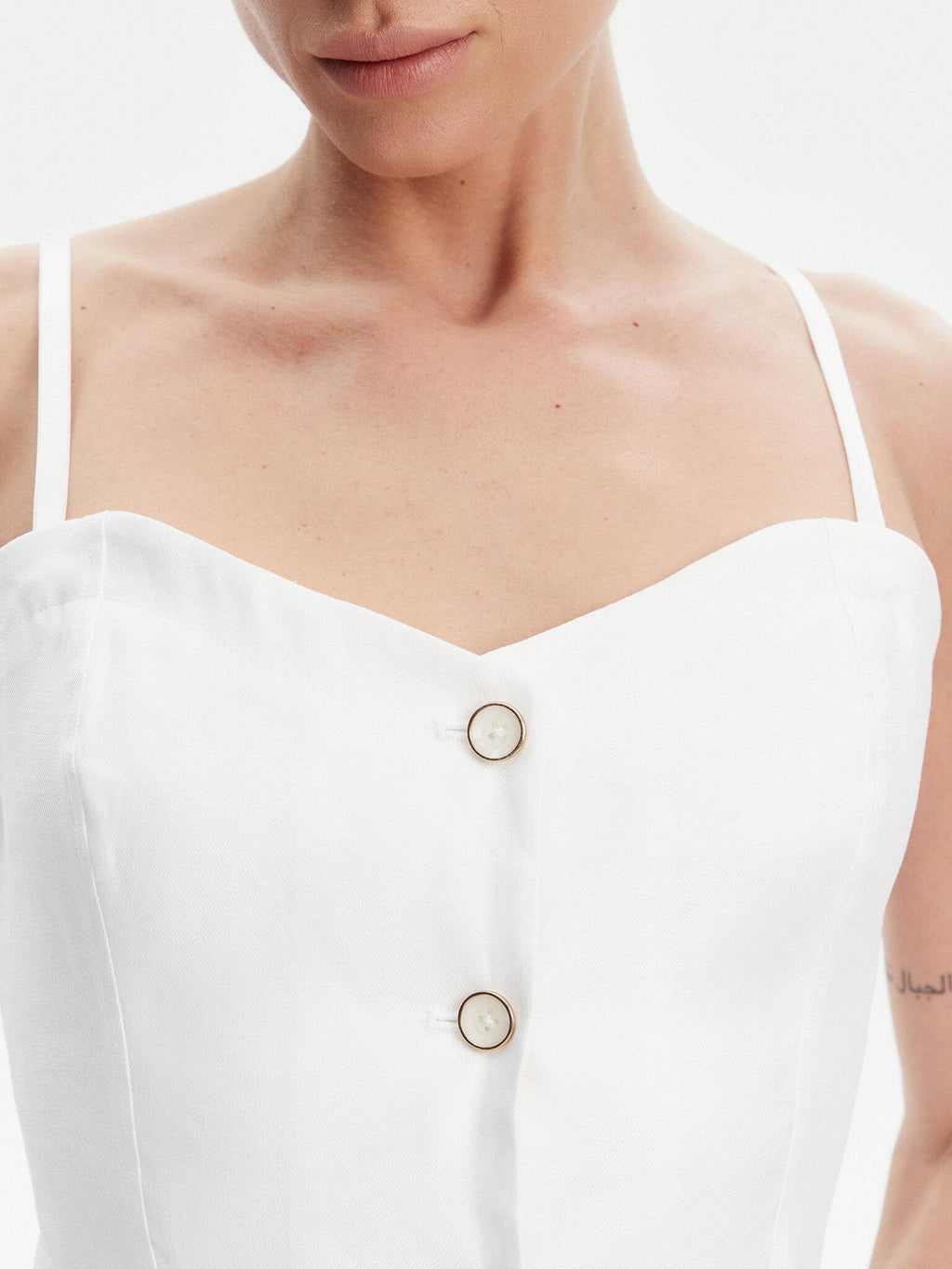 W5GH0LWH5L2/G011 GUESS