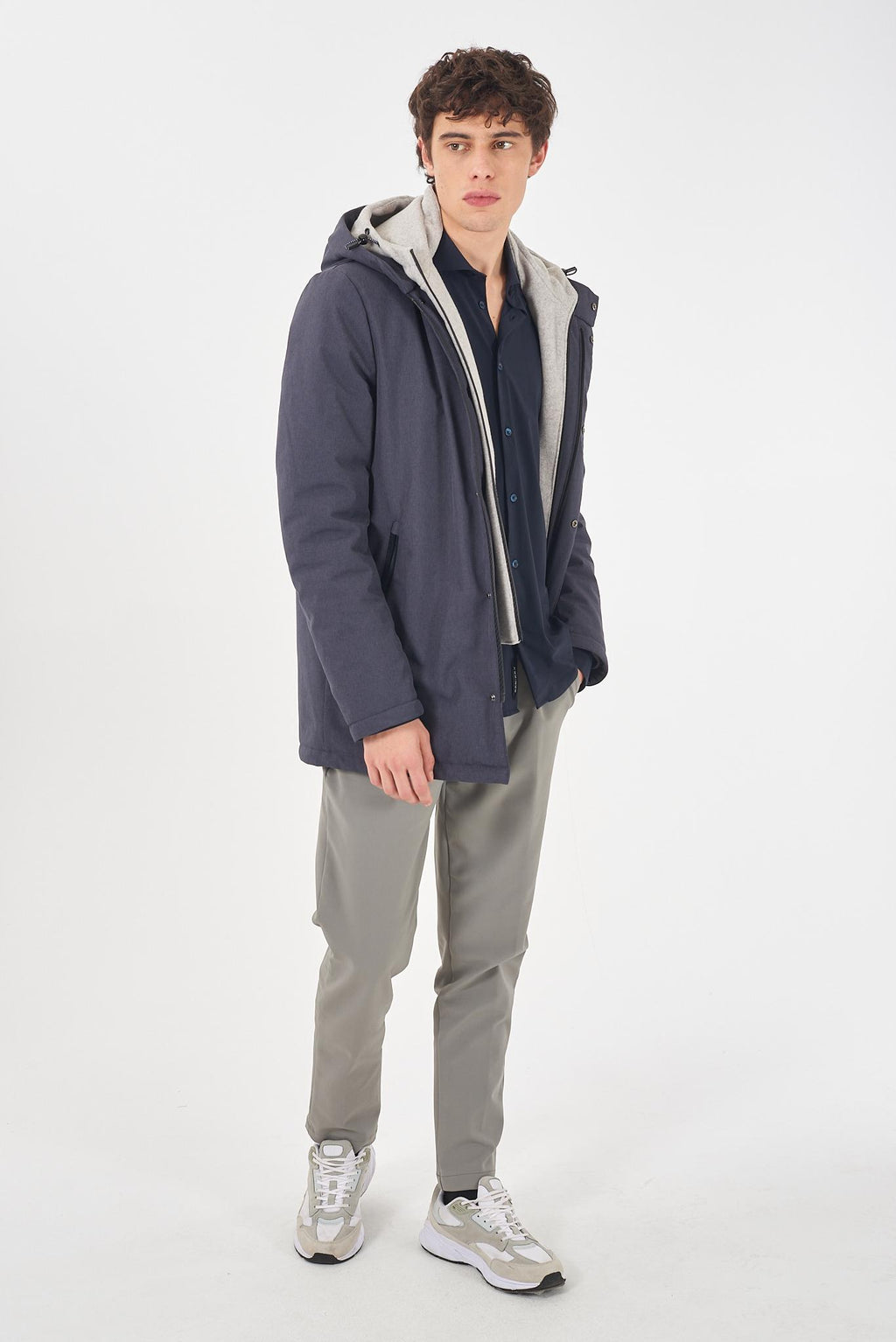 O832 B600/0710 YES ZEE