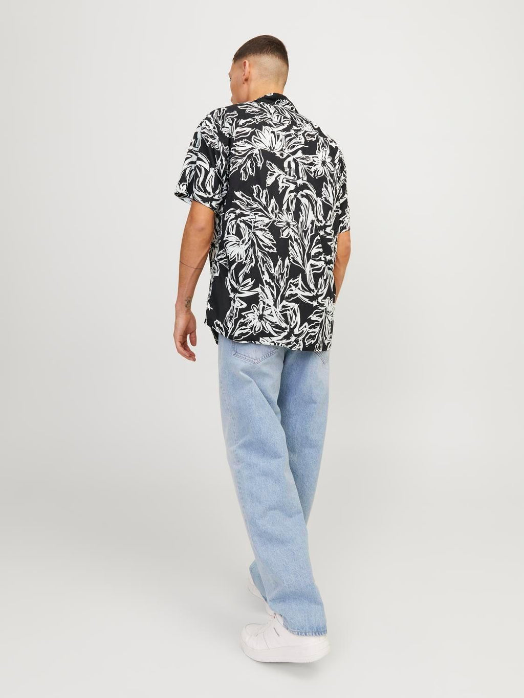 12251023/Black JACK AND JONES