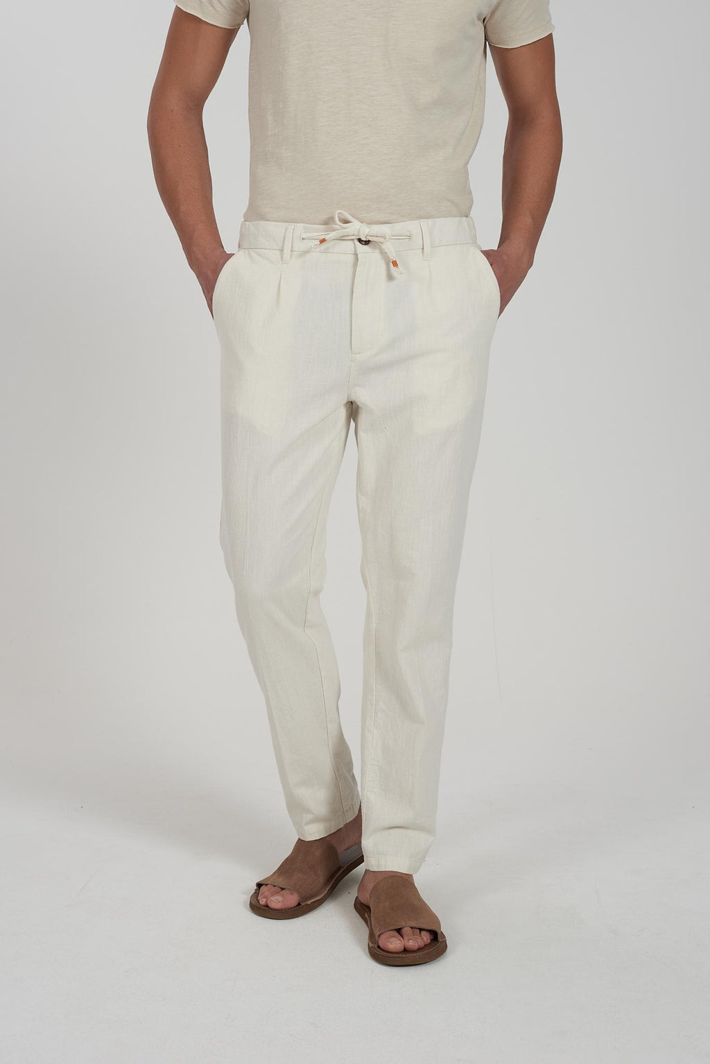 P670 PW00/0107 YES ZEE