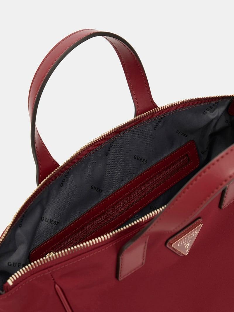 TWNN9676019/RUR GUESS