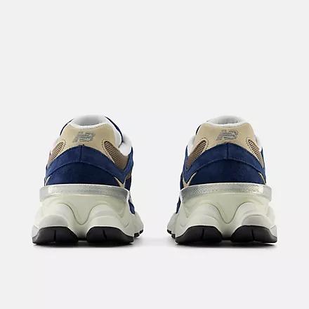 New Balance SNEAKERS 9060 IN PELLE E TESSUTO MULTICOLOR 