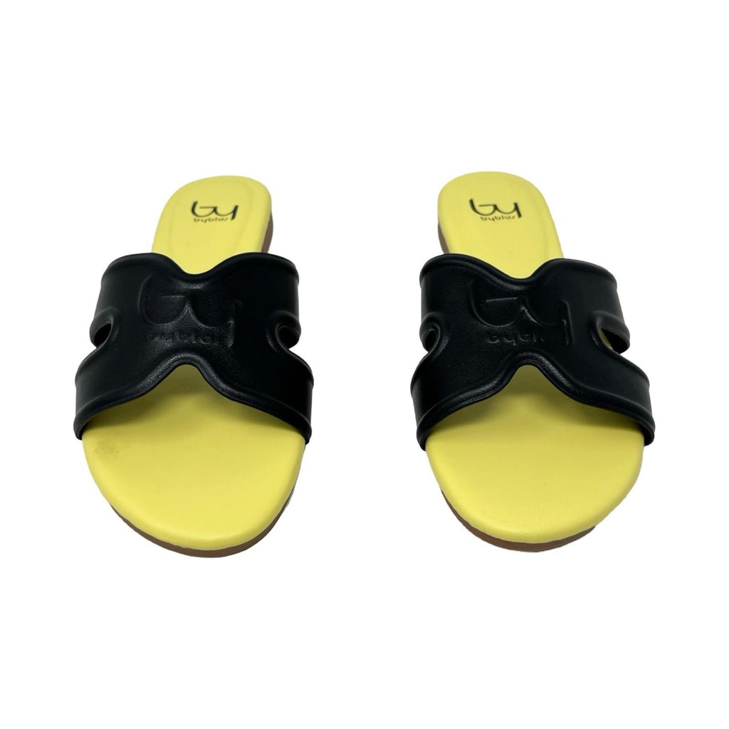 SLIPPERS 