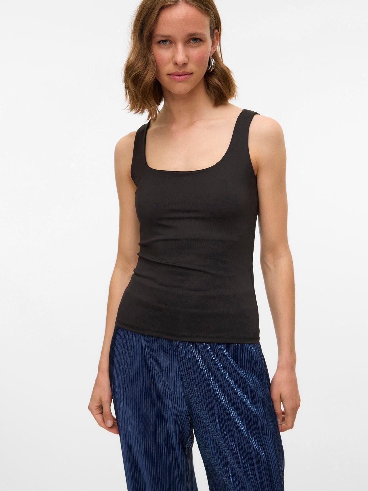 10305800/Black VERO MODA