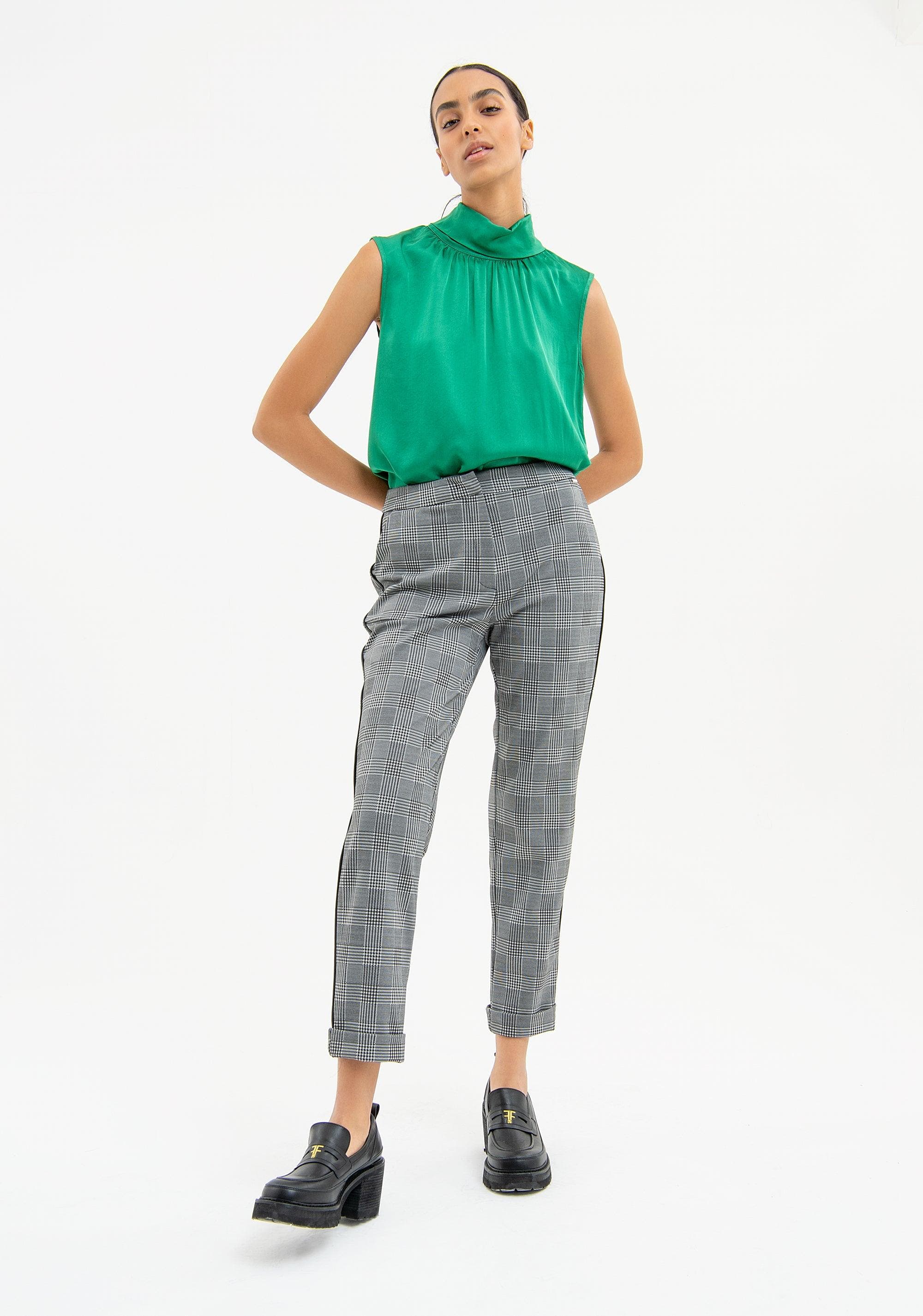 CHINOS BLACKCREAM 