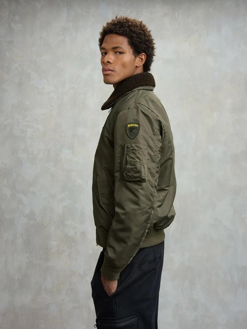 25WBLUC02029 007280/670 BLAUER