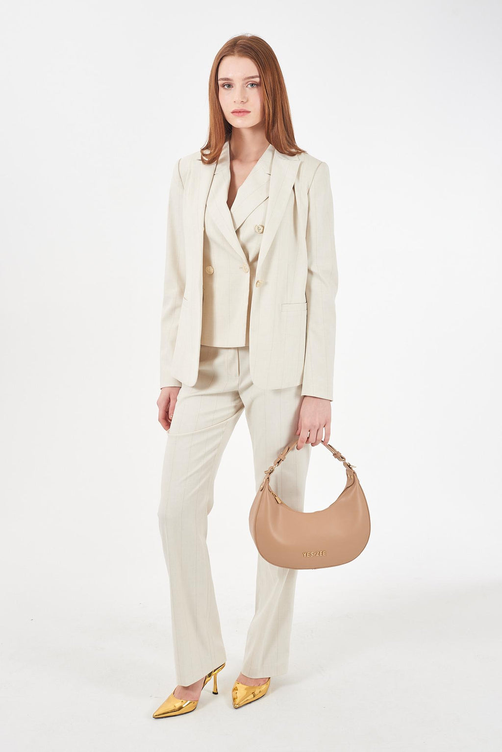 W003 AA00/0268 YES ZEE