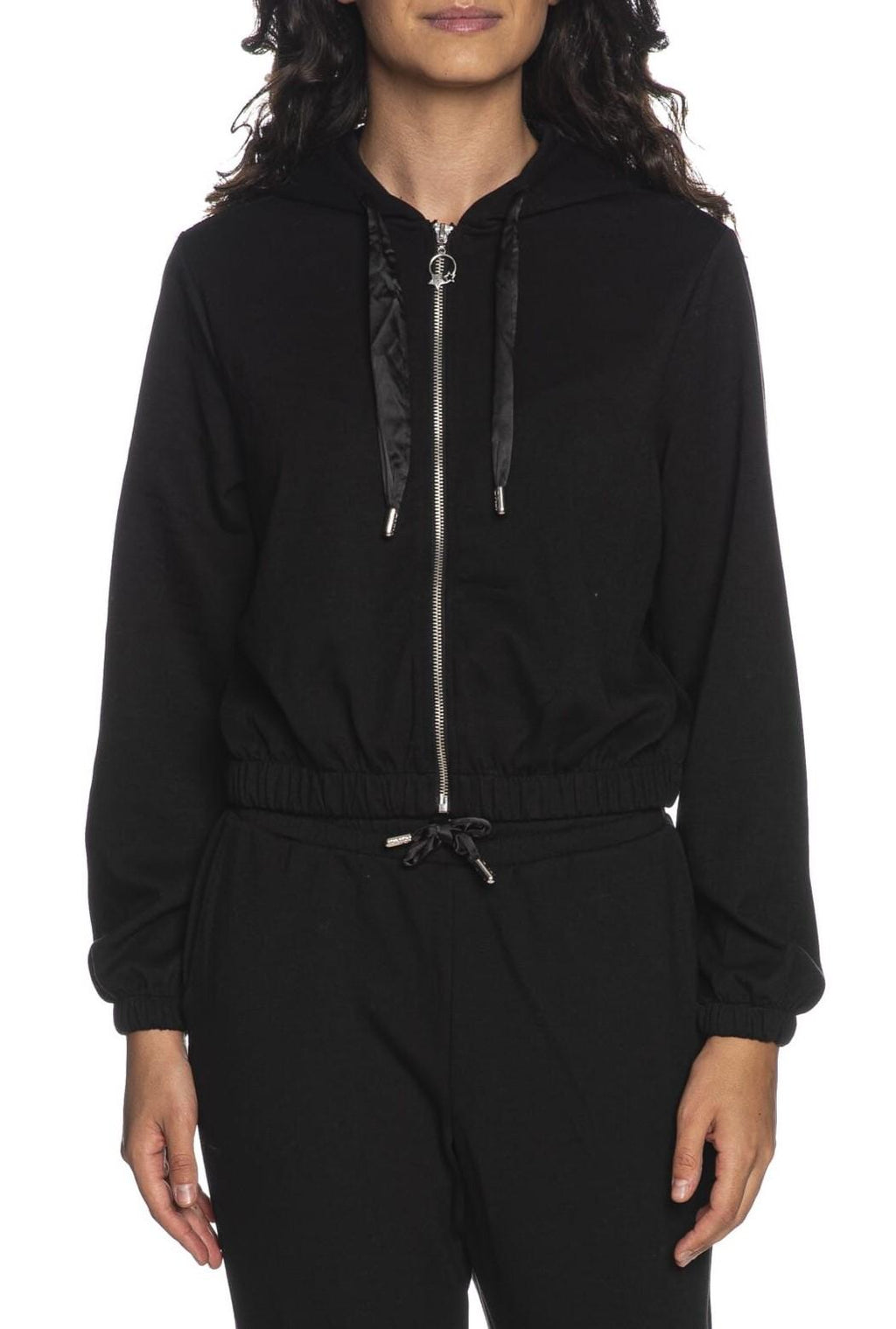15303845/Black ONLY