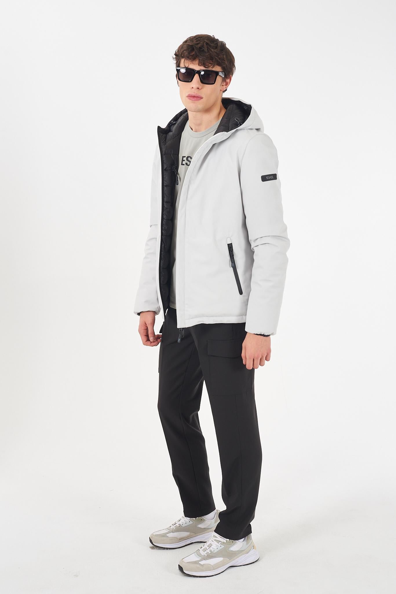 J824 B500/0124 YES ZEE