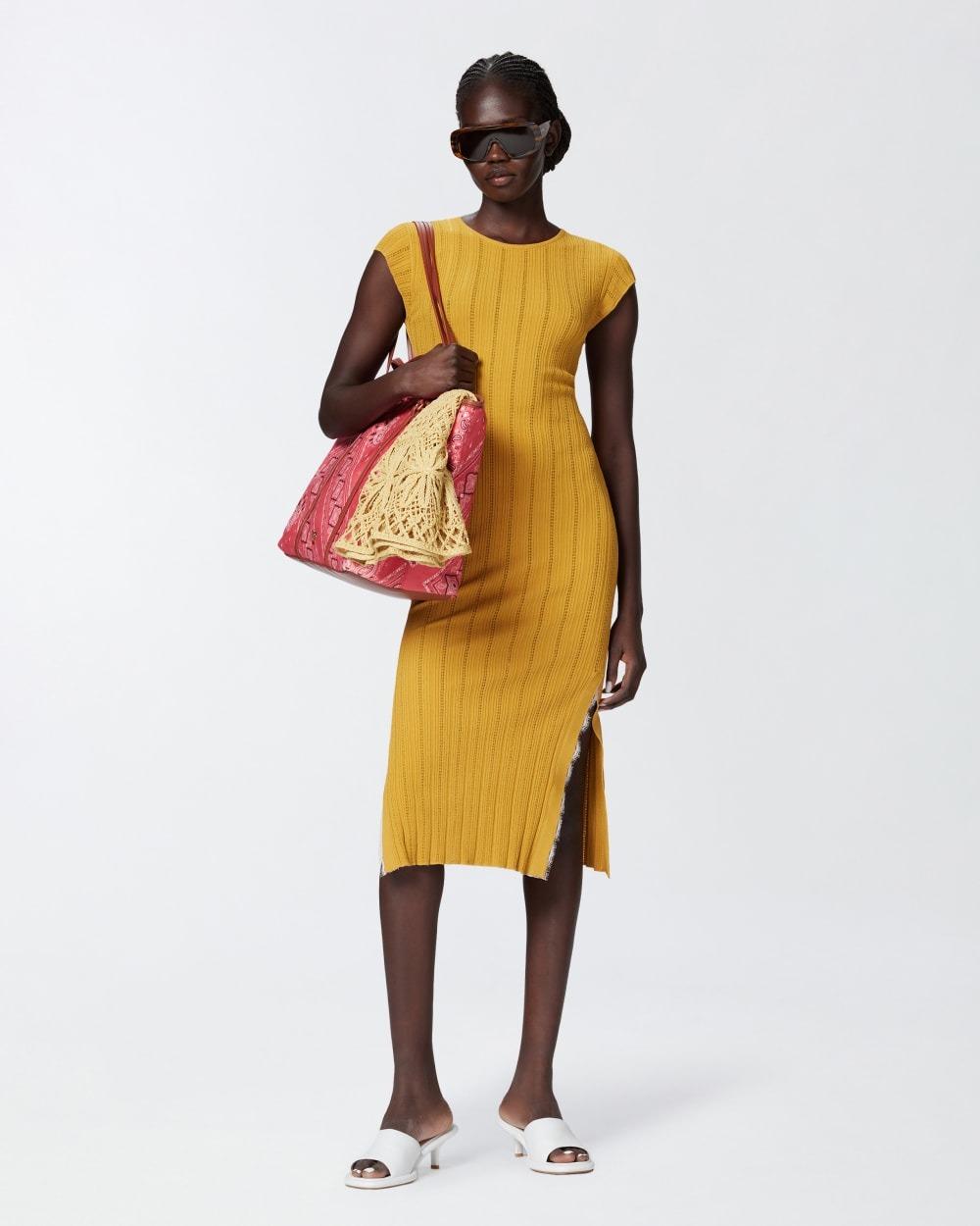 104745 A2FR/HN7 PINKO