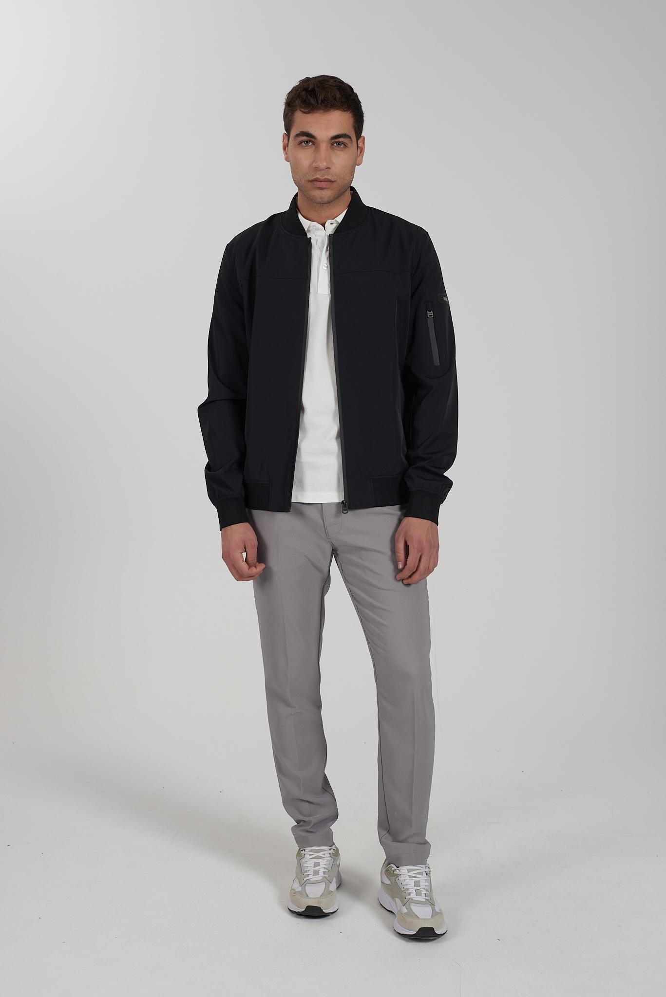 J561 NQ00/0801 YES ZEE