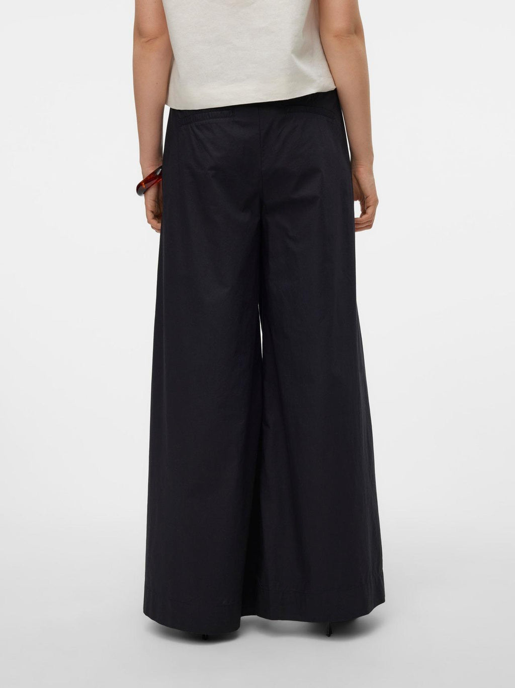 10306760/Black VERO MODA