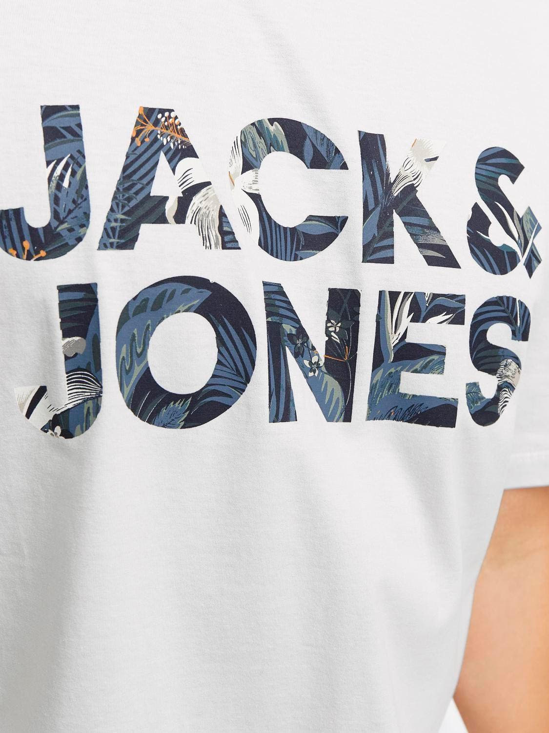 12268127/White JACK AND JONES
