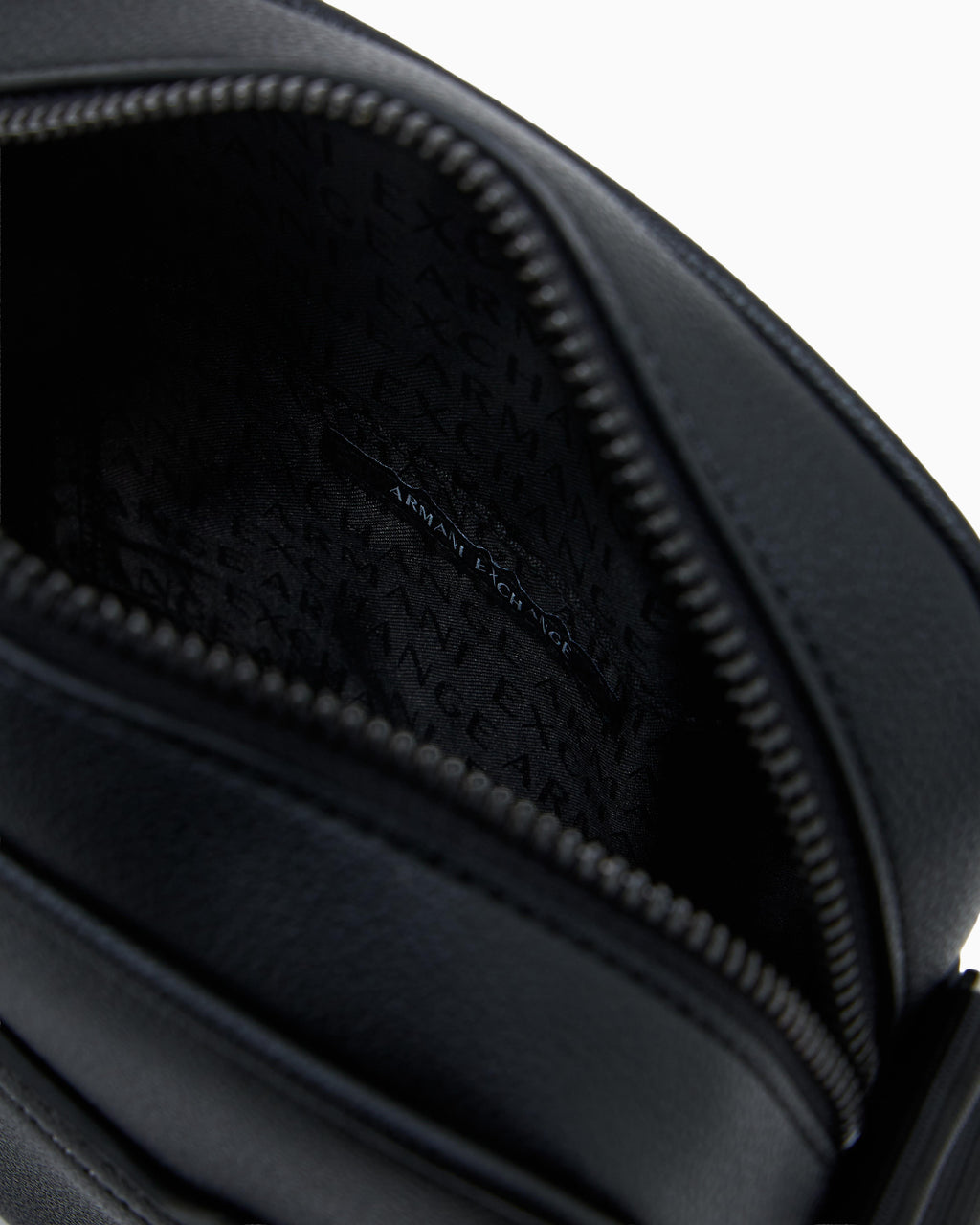 XM002584 AF22651/UC001 ARMANI EXCHANGE
