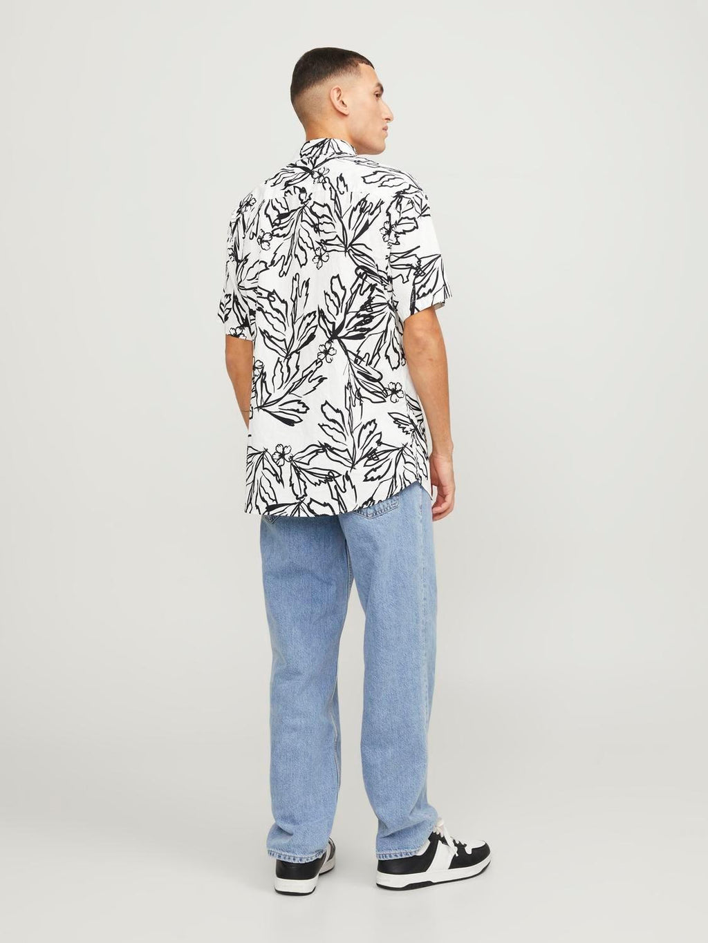 12251023/Cloud Dancer JACK AND JONES